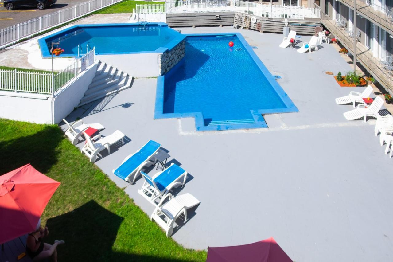 Hotel Le Principal Granby Zewnętrze zdjęcie