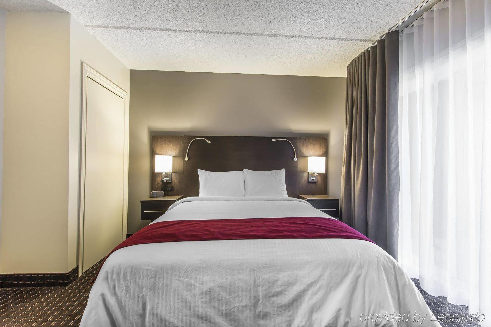 Hotel Le Principal Granby Zewnętrze zdjęcie